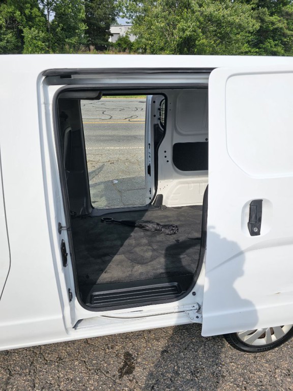 2017 Nissan NV200 Image 12
