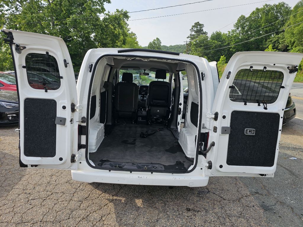 2017 Nissan NV200 Image 15