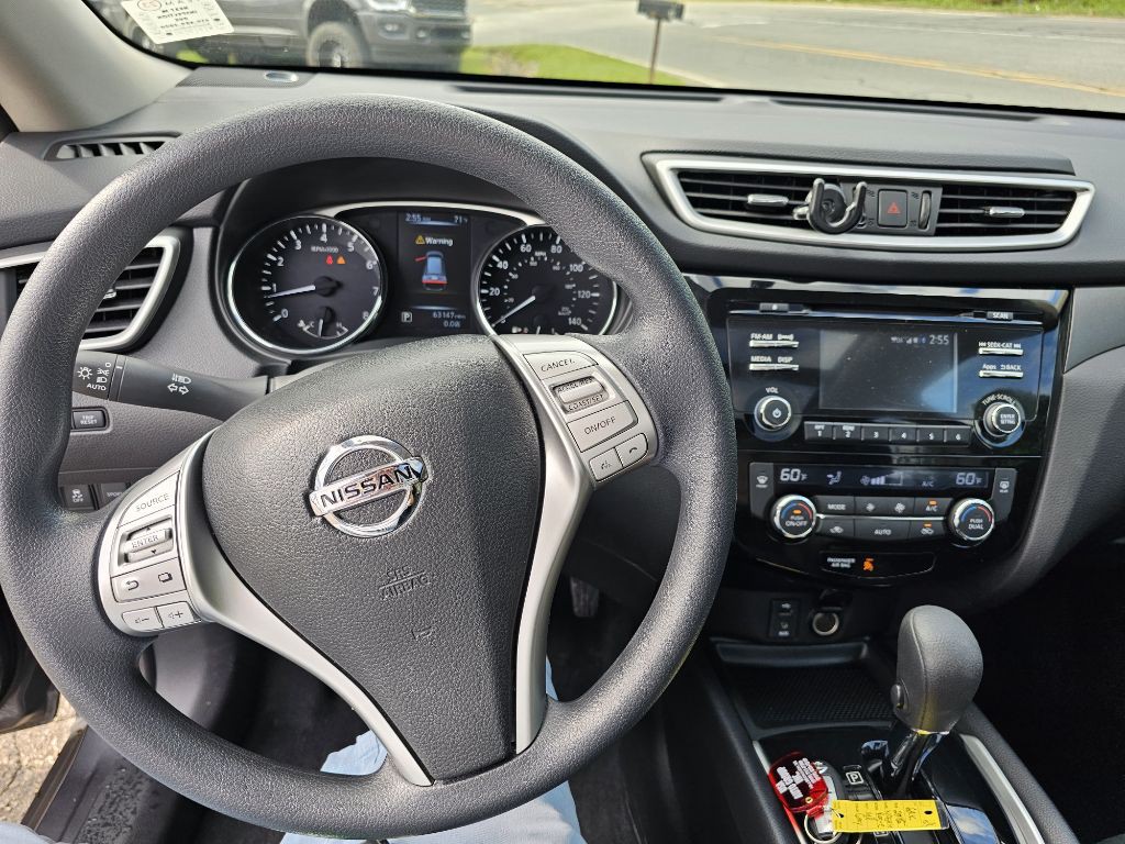 2015 Nissan Rogue Image 18