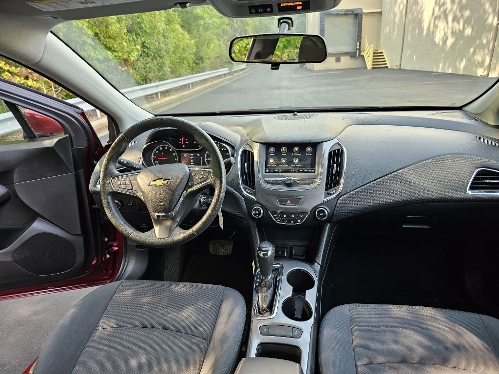 2019 Chevrolet Cruze Image 5