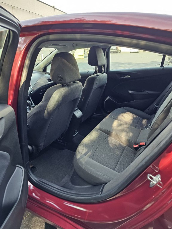 2019 Chevrolet Cruze Image 10