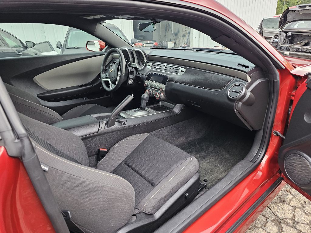 2015 Chevrolet Camaro Image 13