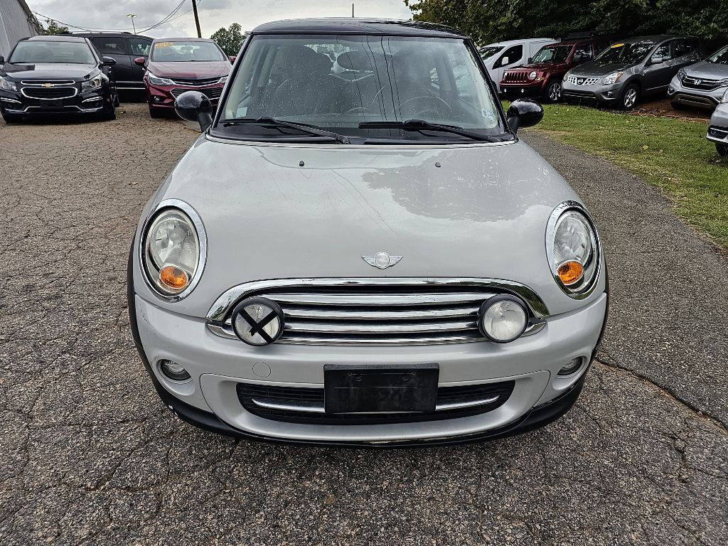 2011 MINI Cooper Image 2