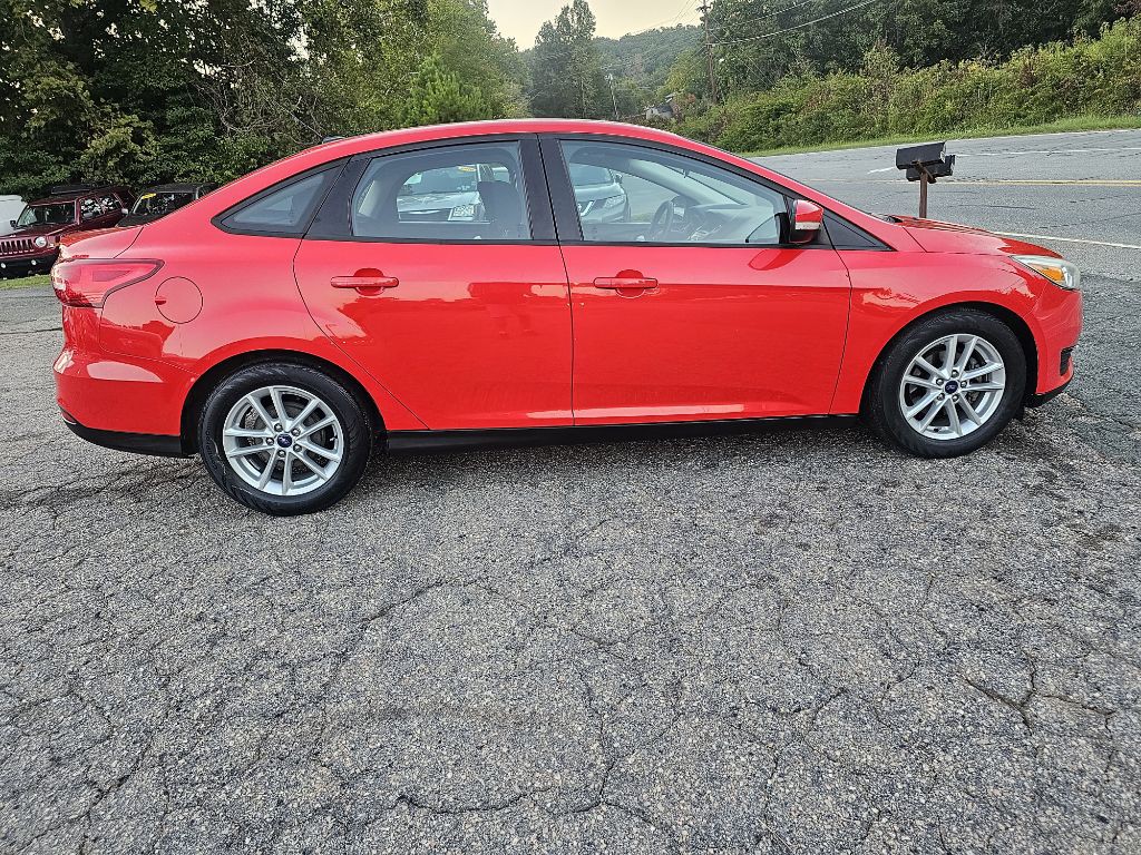 2016 Ford Focus Image 6