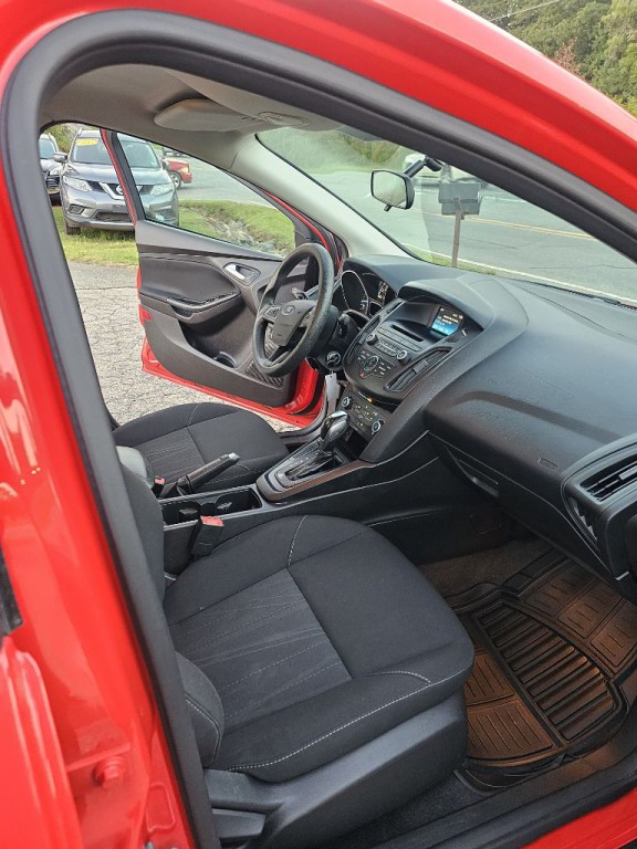 2016 Ford Focus Image 7