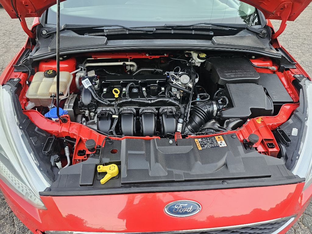 2016 Ford Focus Image 8