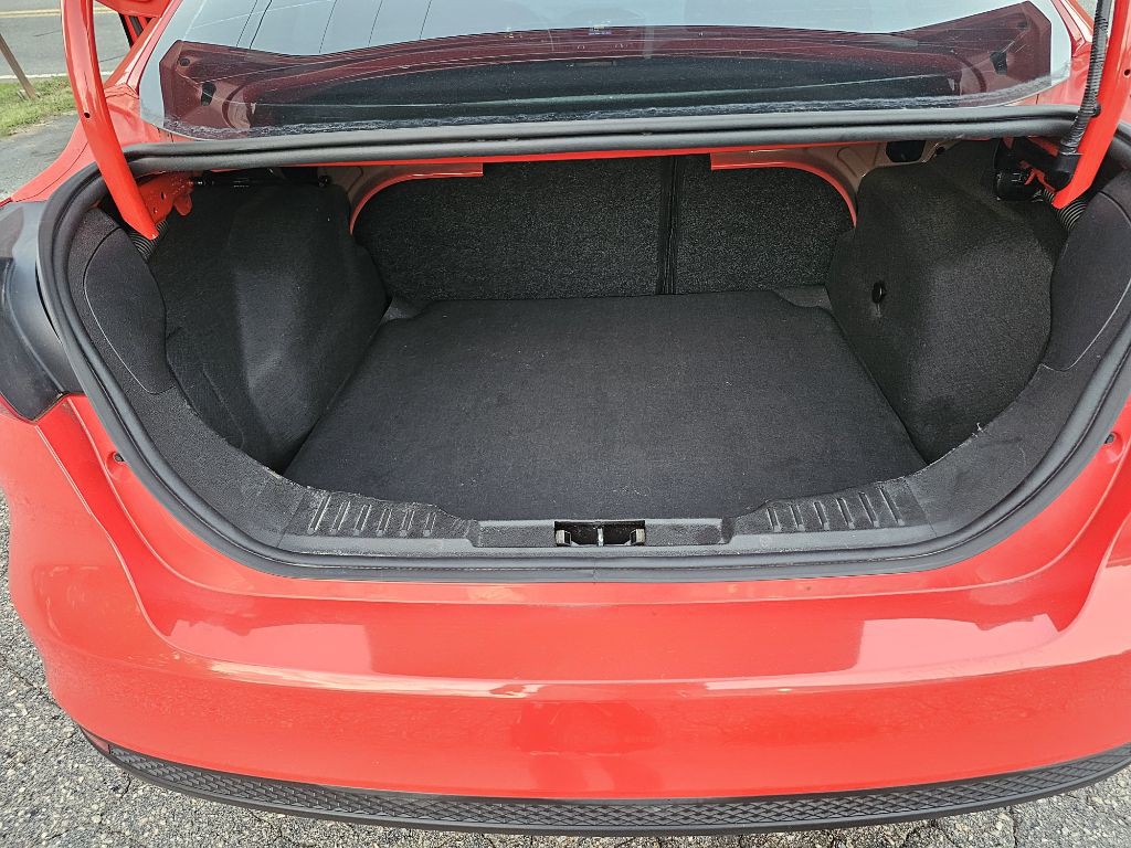 2016 Ford Focus Image 11