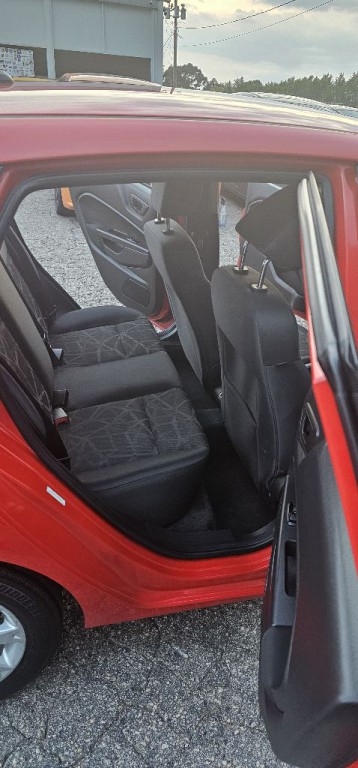 2012 Ford Fiesta Image 3
