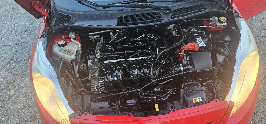 2012 Ford Fiesta Image 13