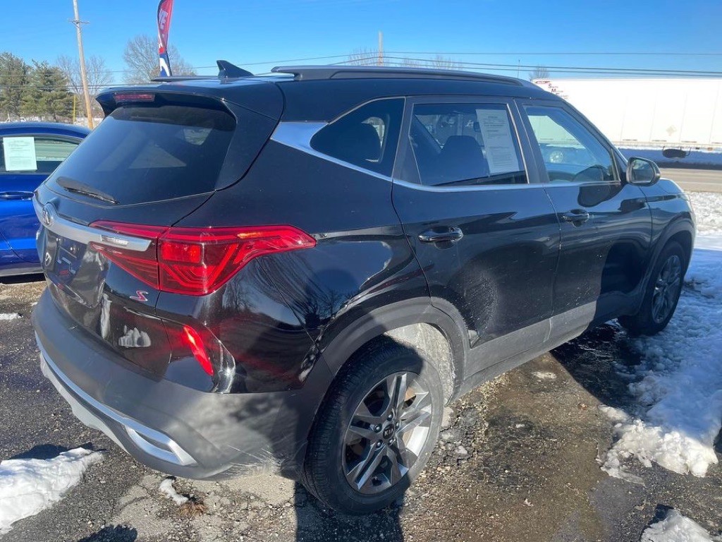 2021 Kia Seltos Image 2