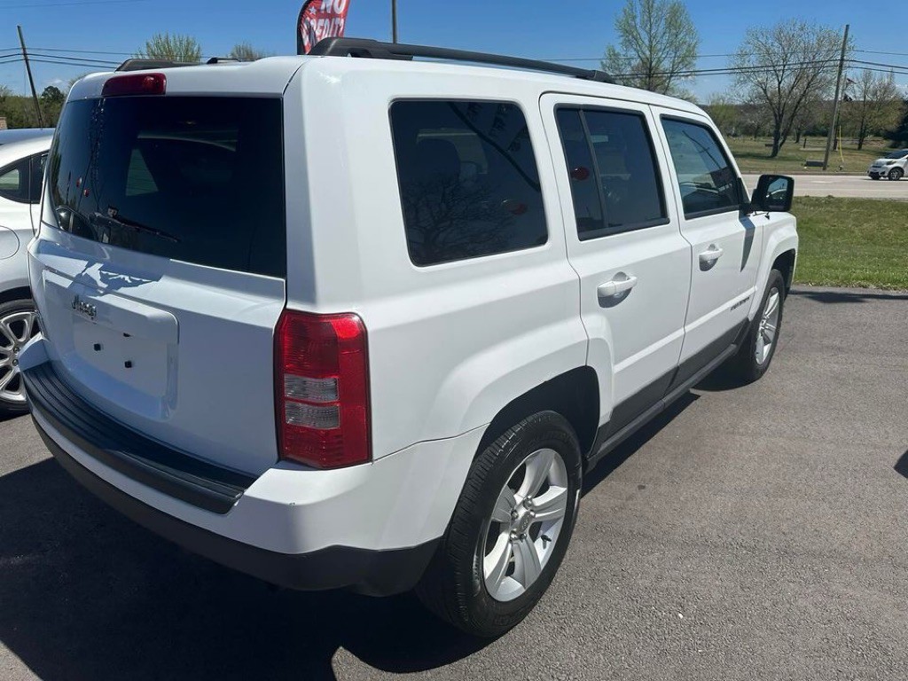 2017 Jeep Patriot Image 2