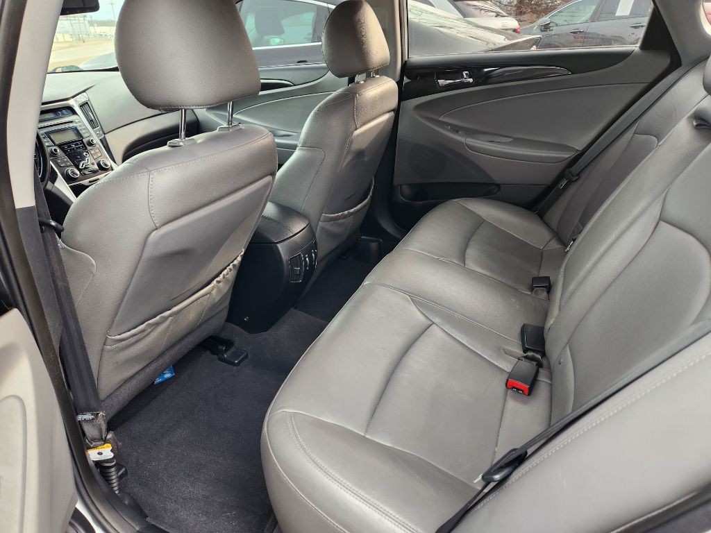 2012 Hyundai Sonata Image 5