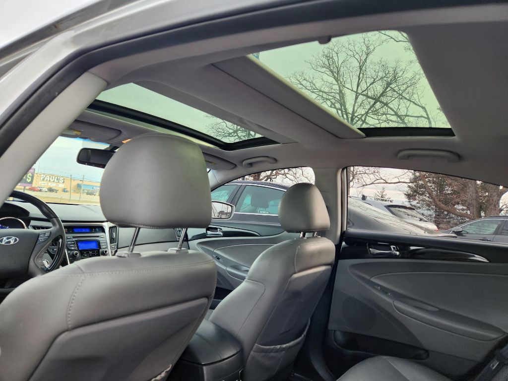 2012 Hyundai Sonata Image 8