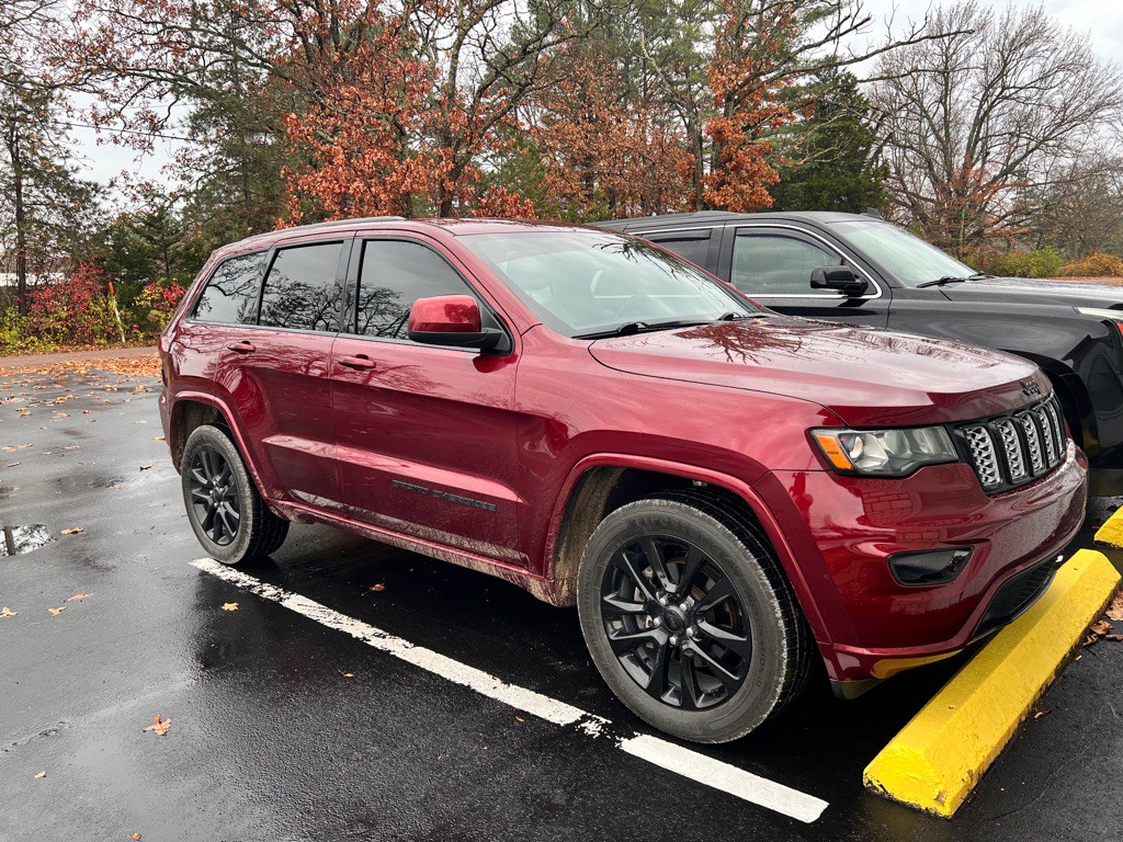 2018 Jeep Grand Cherokee Image 2