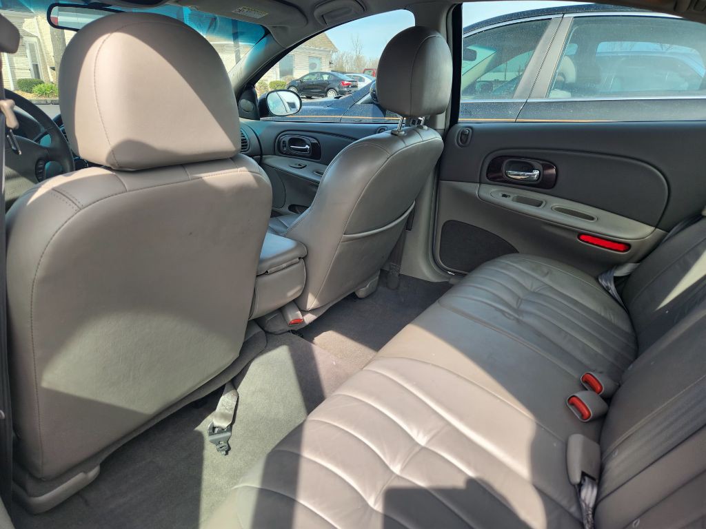 2002 Chrysler Concorde Image 6
