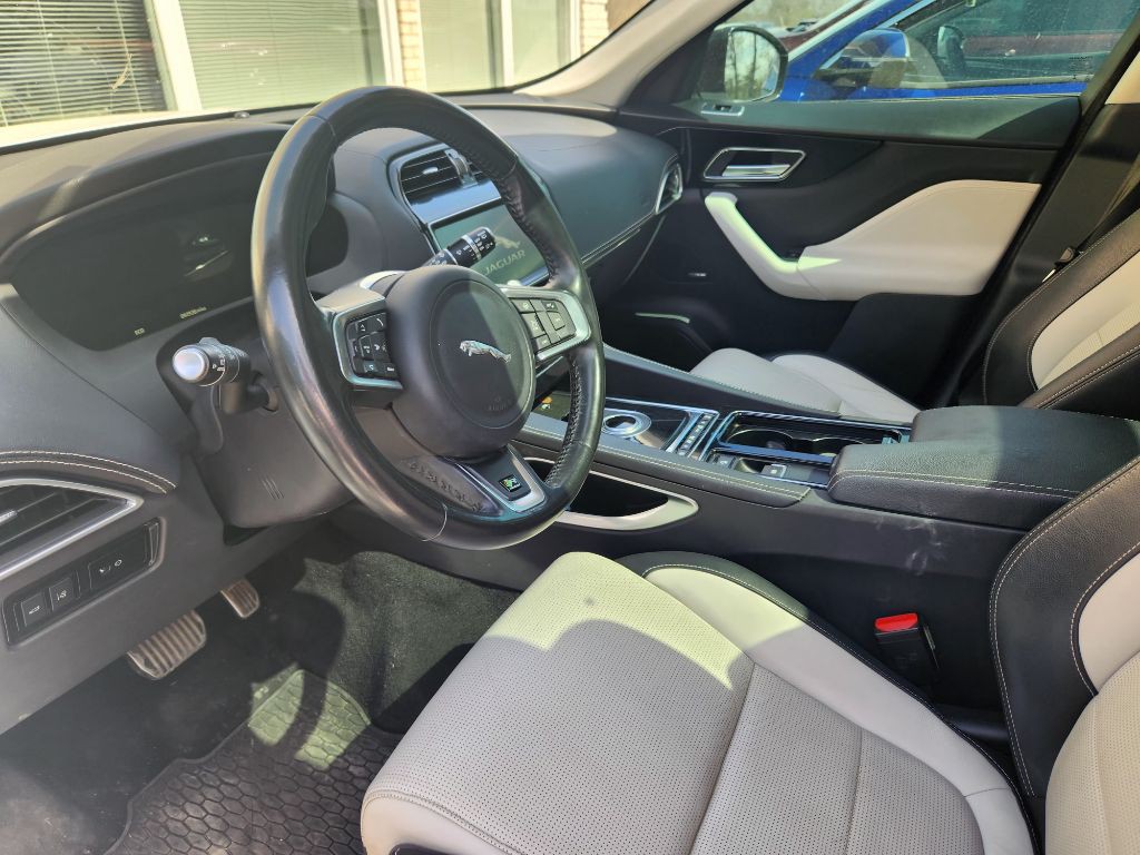 2018 Jaguar F-PACE Image 5
