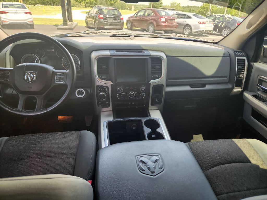 2015 RAM 1500 Image 7