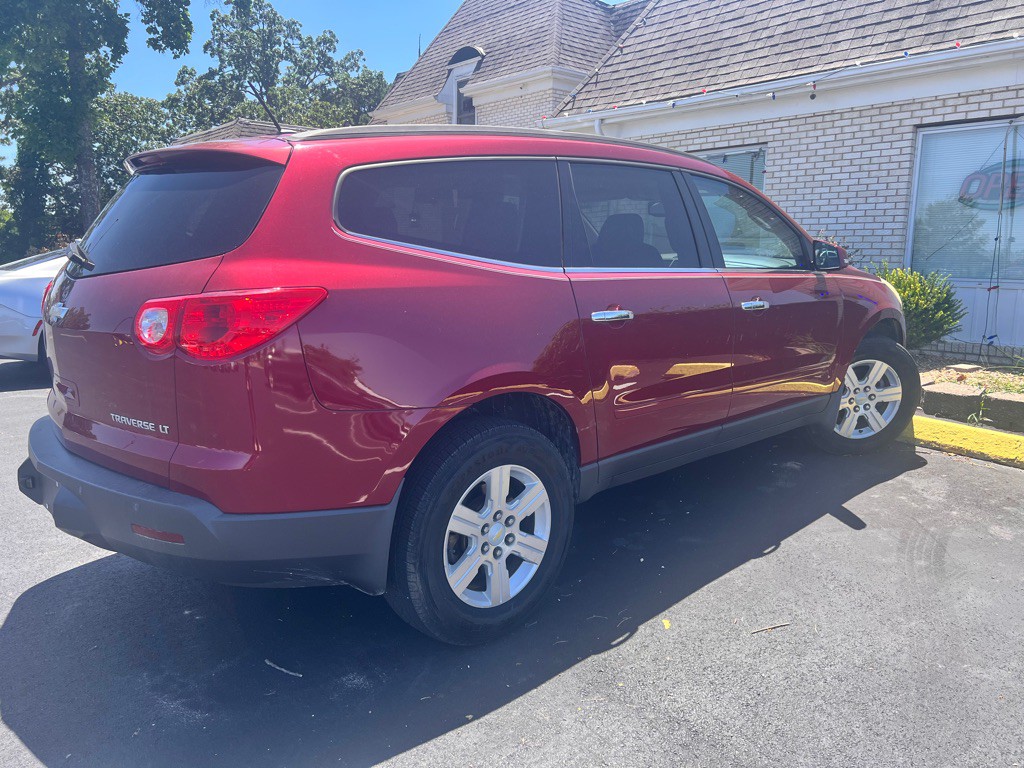 2011 Chevrolet Traverse Image 4