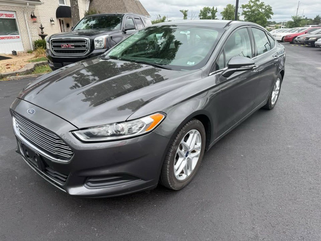 2015 Ford Fusion Image 2