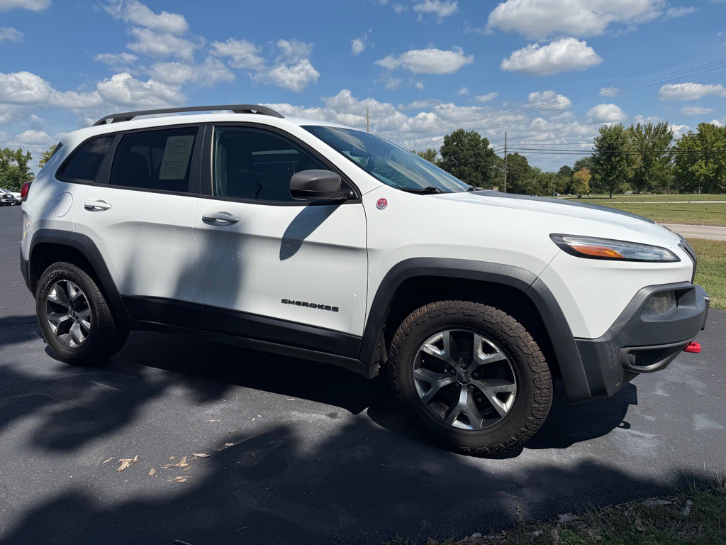 2016 Jeep Cherokee Image 2