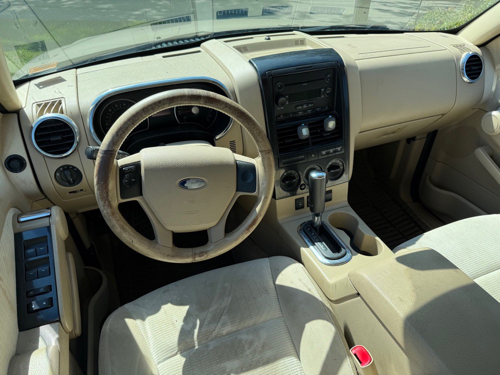 2006 Ford Explorer Image 8