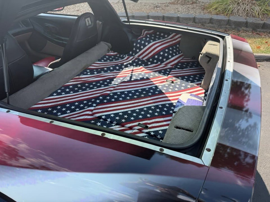 1998 Chevrolet Corvette Image 11