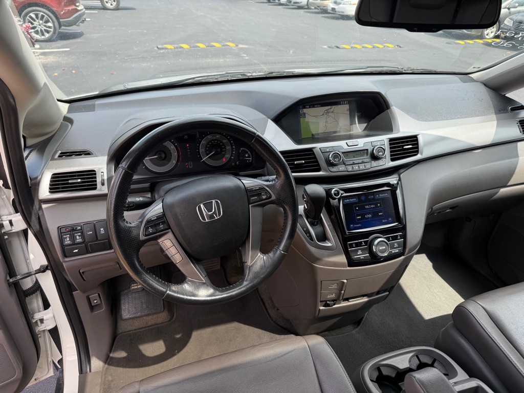 2017 Honda Odyssey Image 8