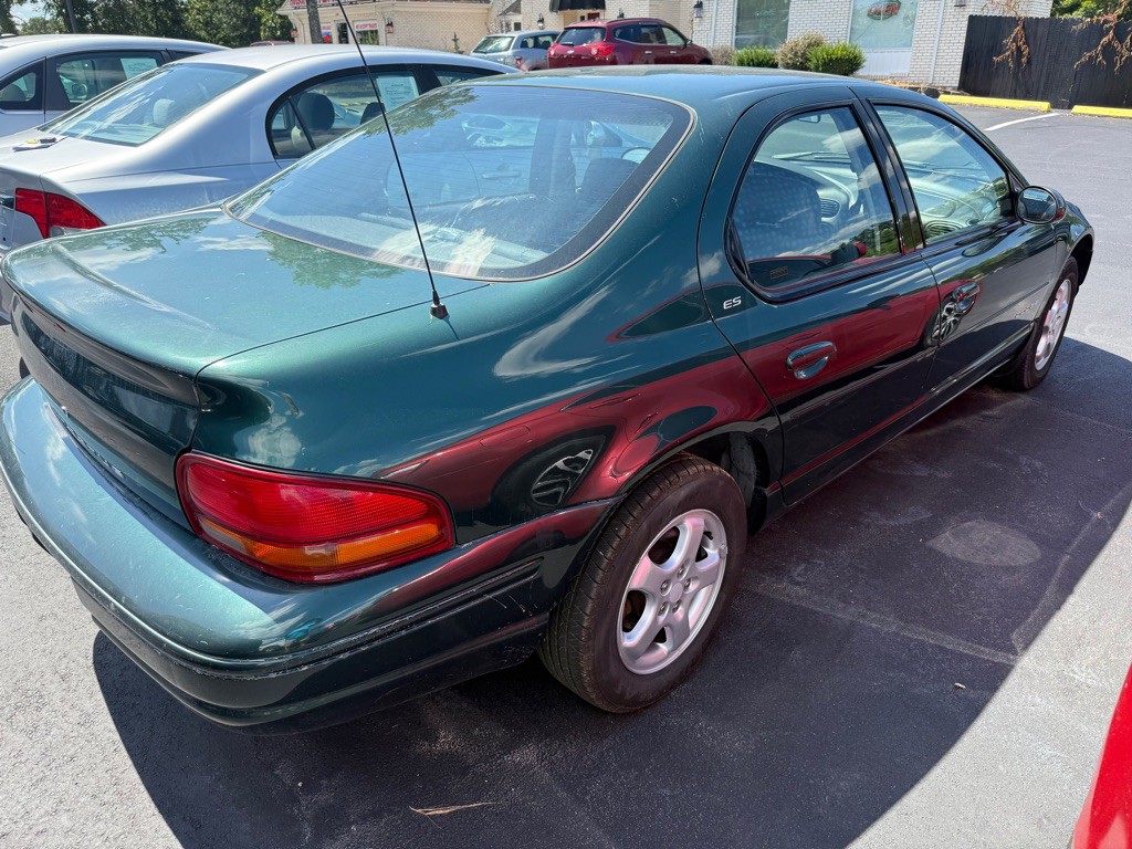 1999 Dodge Stratus Image 2