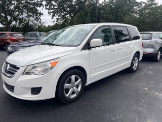 Image for 2011 Volkswagen Routan SE ID: 6801450