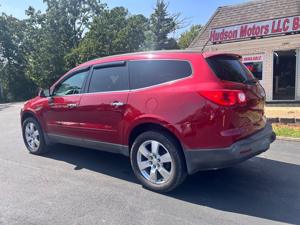 2011 Chevrolet Traverse Image 4