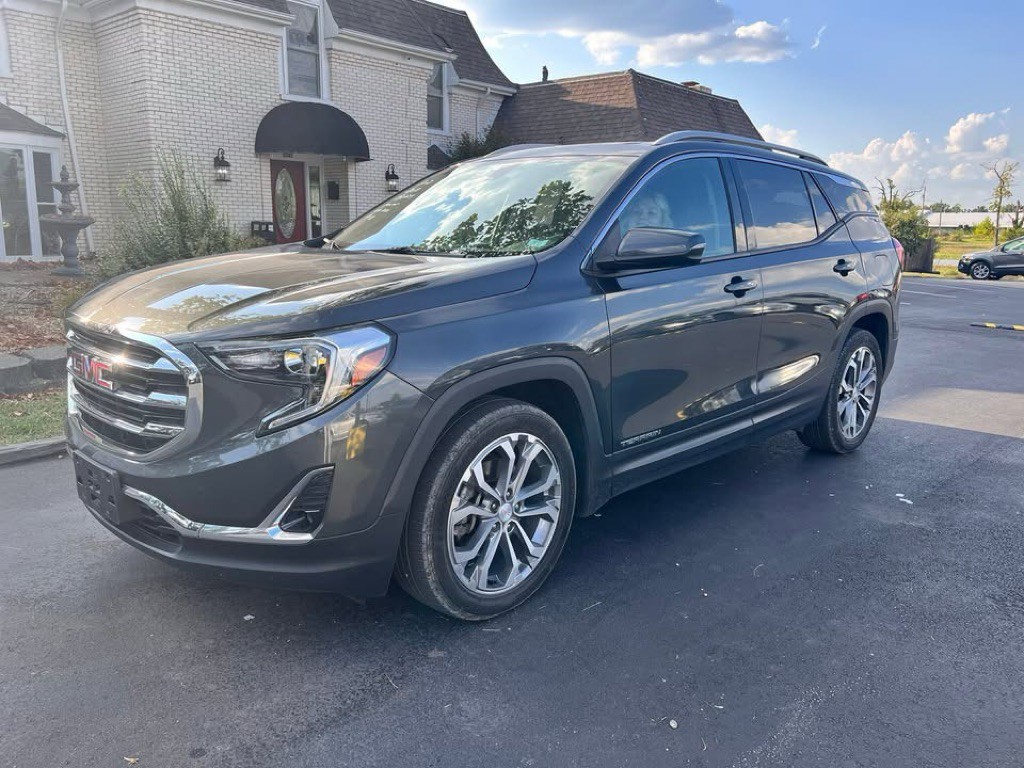 2018 GMC Terrain Image 2