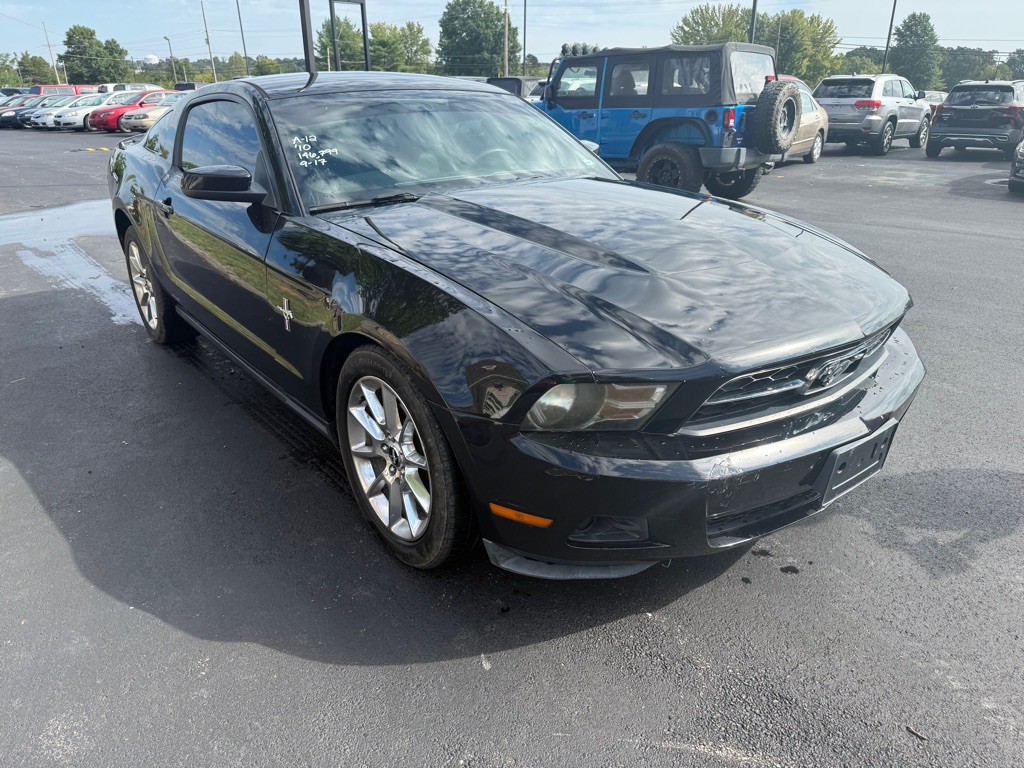 2010 Ford Mustang Image 2