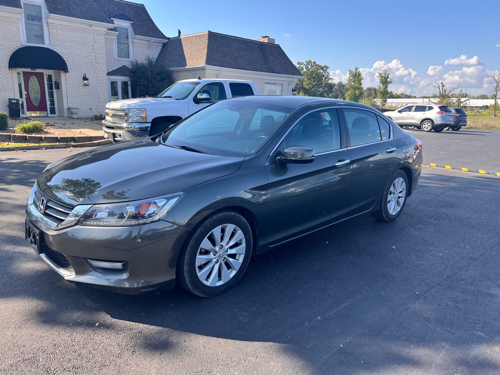 2015 Honda Accord Image 1