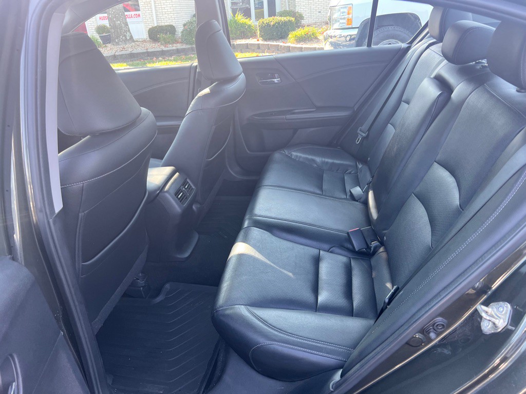 2015 Honda Accord Image 6