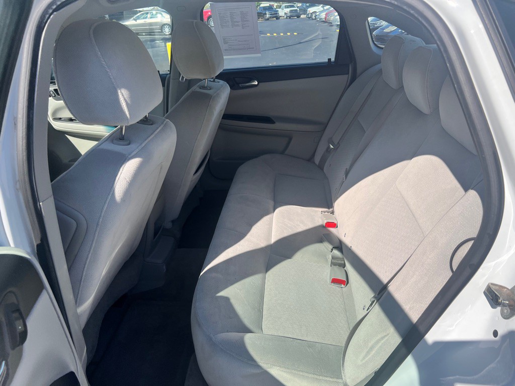 2010 Chevrolet Impala Image 6