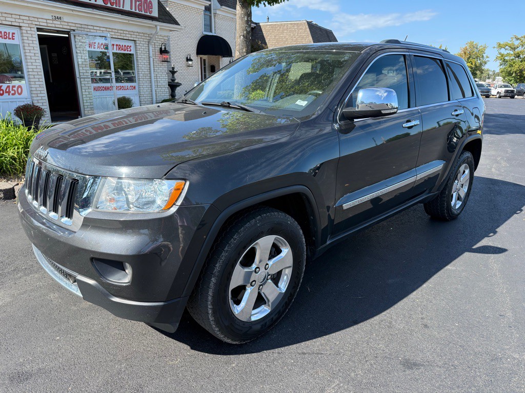 2011 Jeep Grand Cherokee Image 2