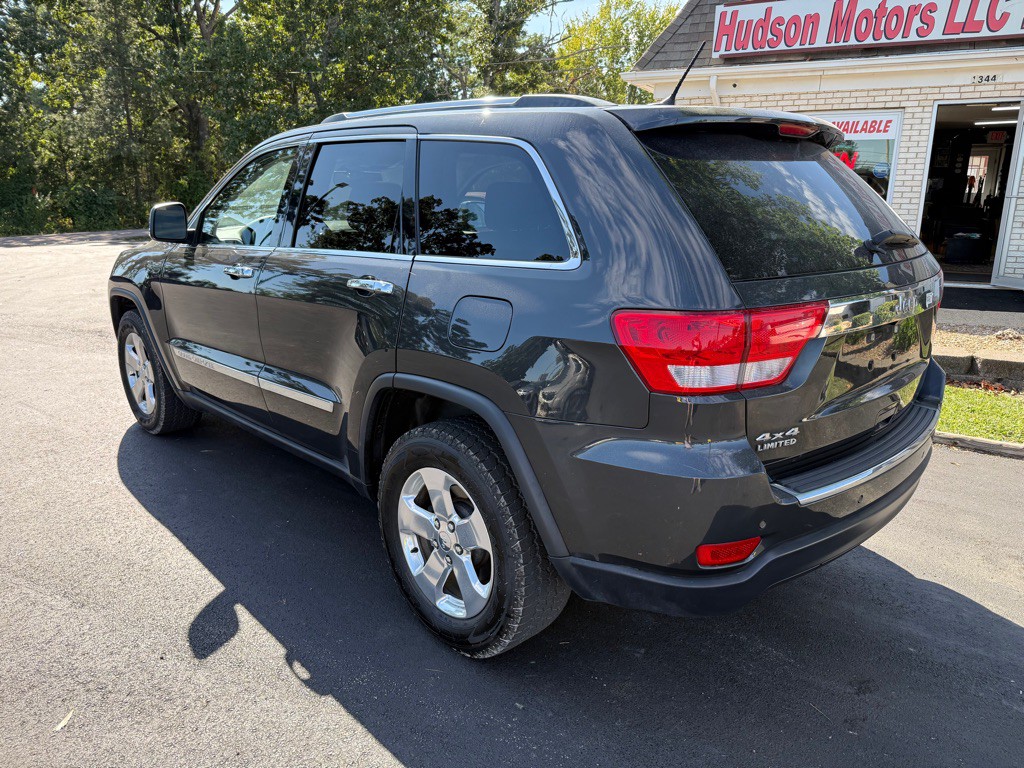 2011 Jeep Grand Cherokee Image 4