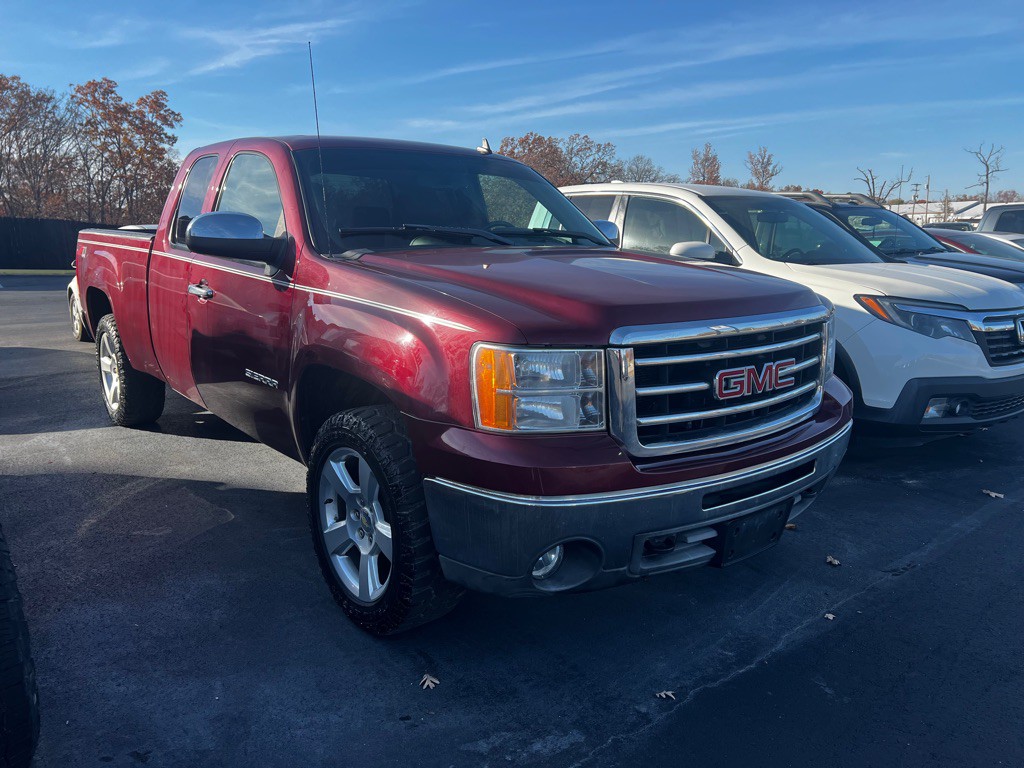 2013 GMC Sierra Image 2