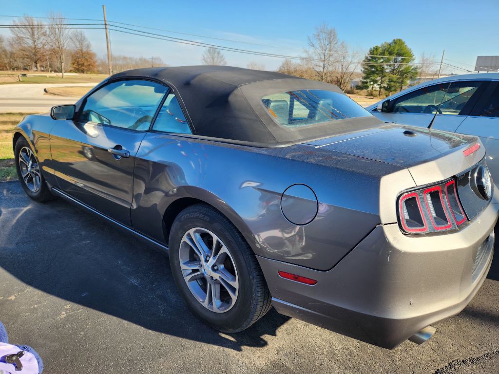 2014 Ford Mustang Image 2