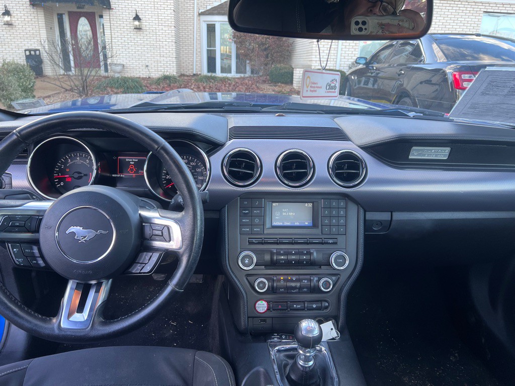 2017 Ford Mustang Image 8