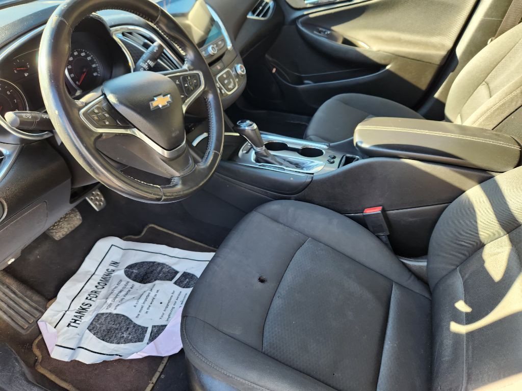 2017 Chevrolet Malibu Image 4