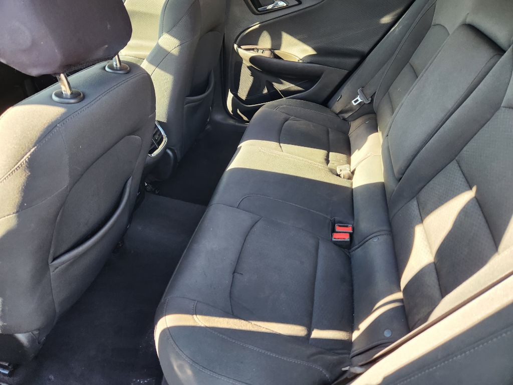 2017 Chevrolet Malibu Image 7