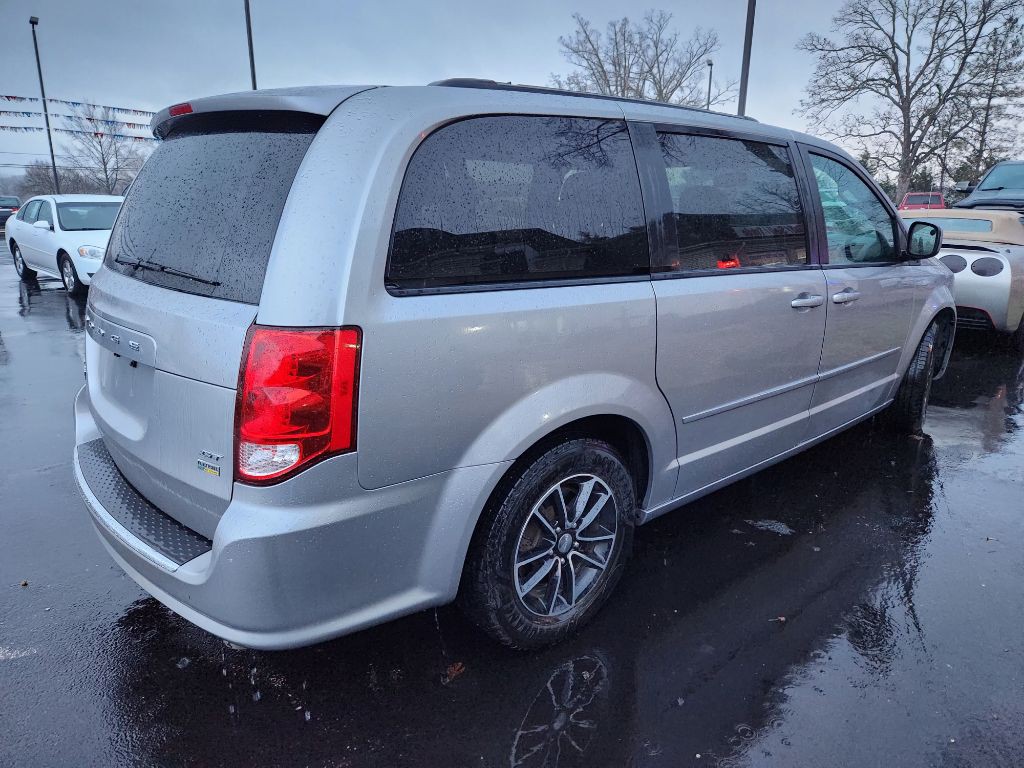 2017 Dodge Grand Caravan Image 4