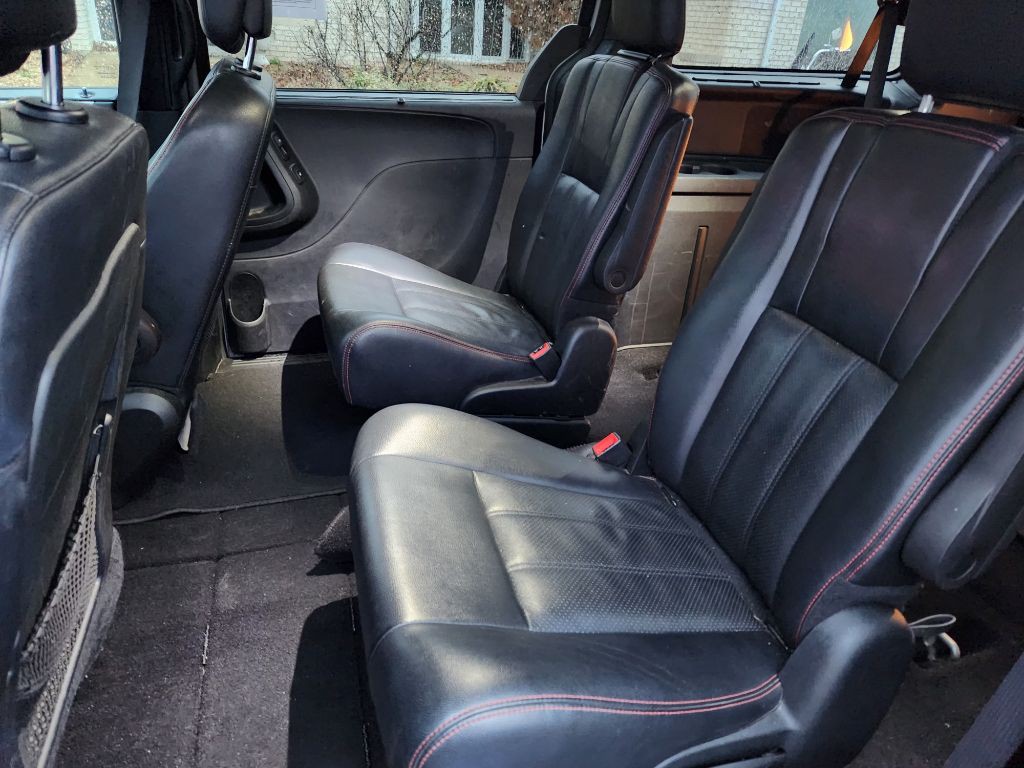 2017 Dodge Grand Caravan Image 6