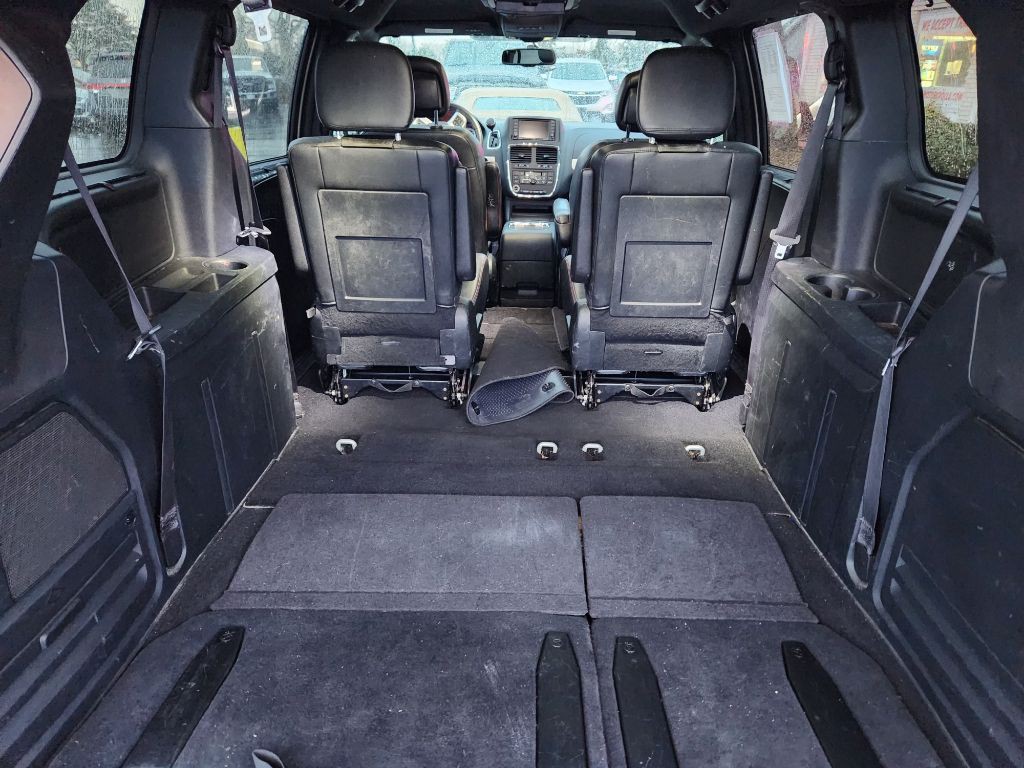 2017 Dodge Grand Caravan Image 9