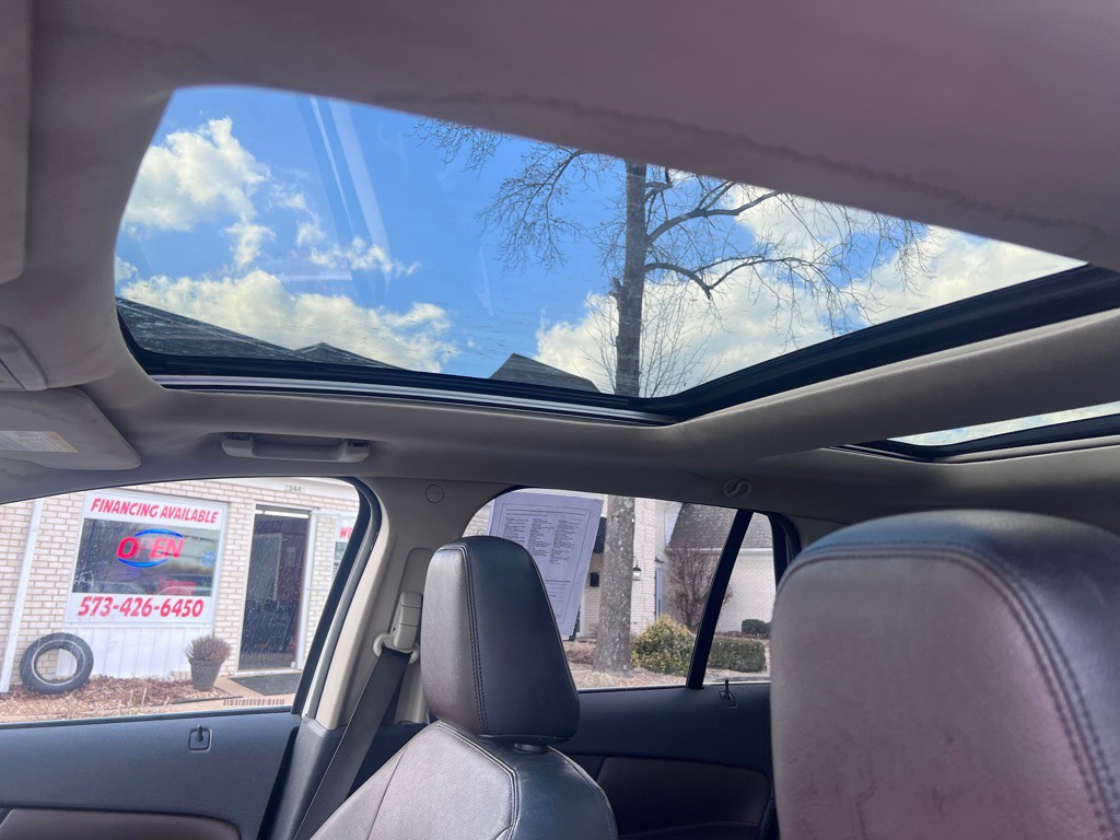 2011 Ford Edge Image 8