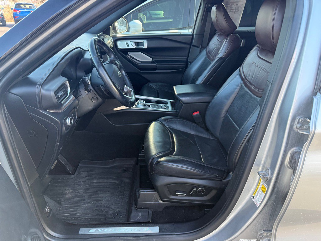 2020 Ford Explorer Image 6