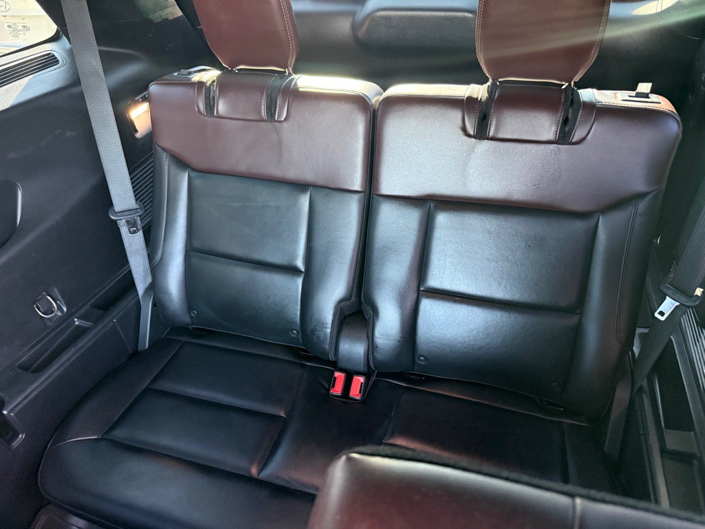 2020 Ford Explorer Image 8