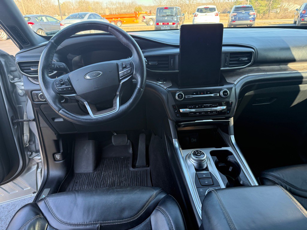 2020 Ford Explorer Image 9