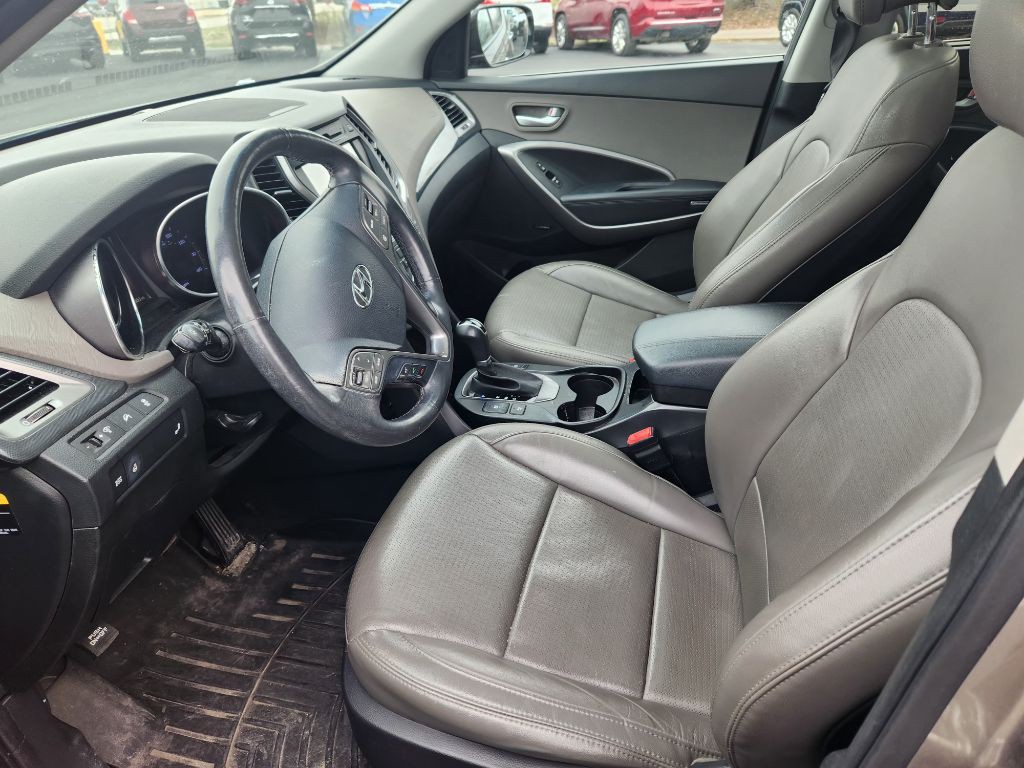 2016 Hyundai Santa Fe Image 5
